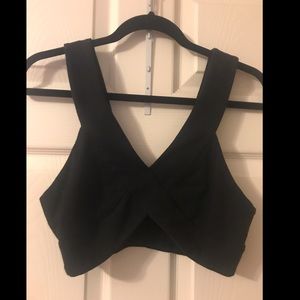 Tobi Size M Black Crop Top